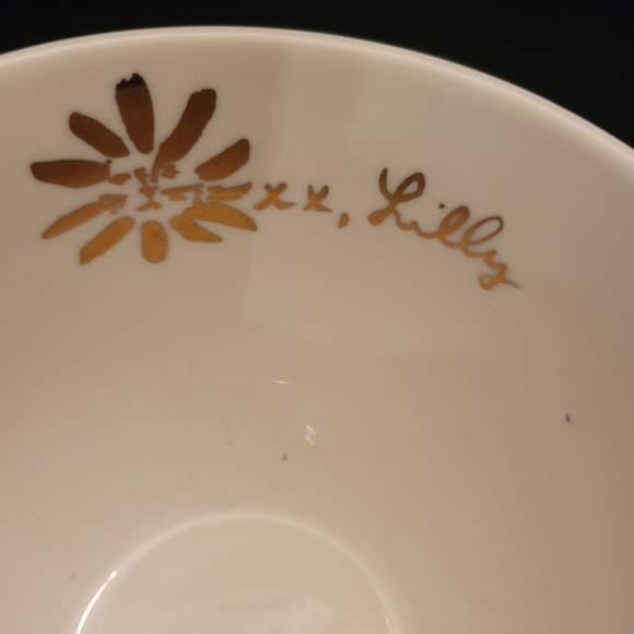 Lilly Pulitzer Gold Handled Mugs. Set of 2. Beautiful blue floral design. - Picture 5 of 6